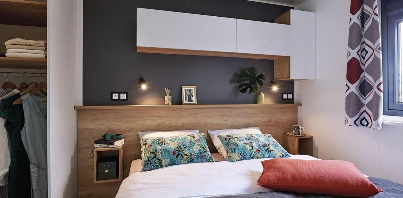 Camping La Haie Penee **** Saint-Quentin-en-Tourmont Eksteriør billede