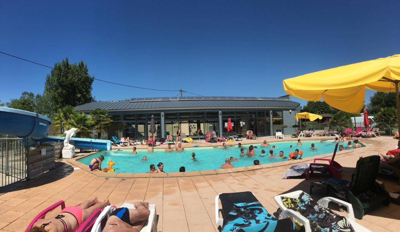 Camping La Haie Penee **** Saint-Quentin-en-Tourmont Eksteriør billede